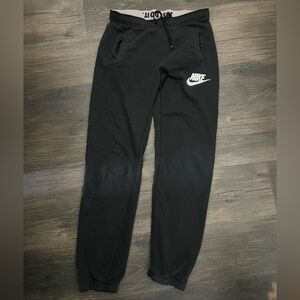 Nike women’s joggers
